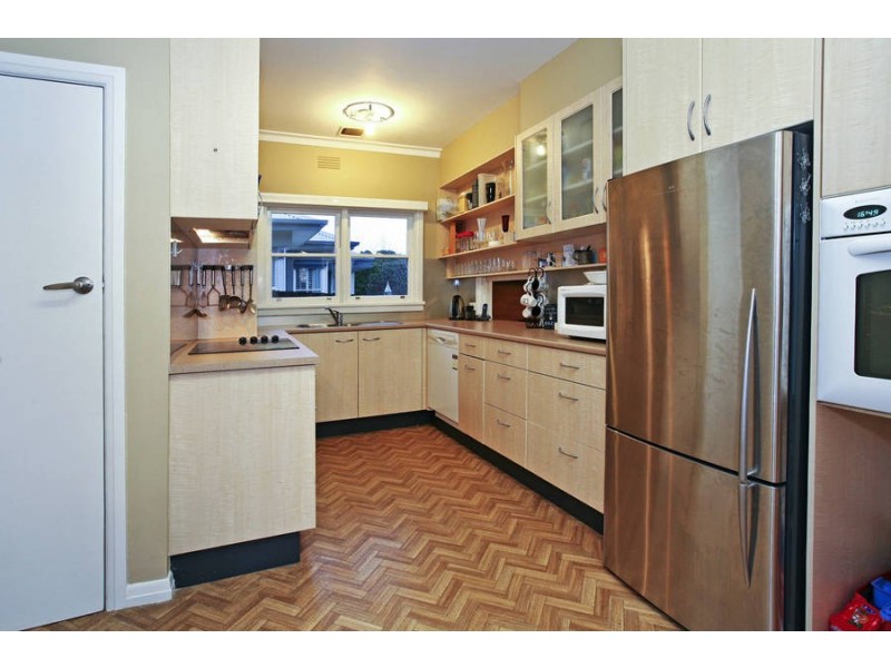 24 Grant Street, Newtown VIC 3220