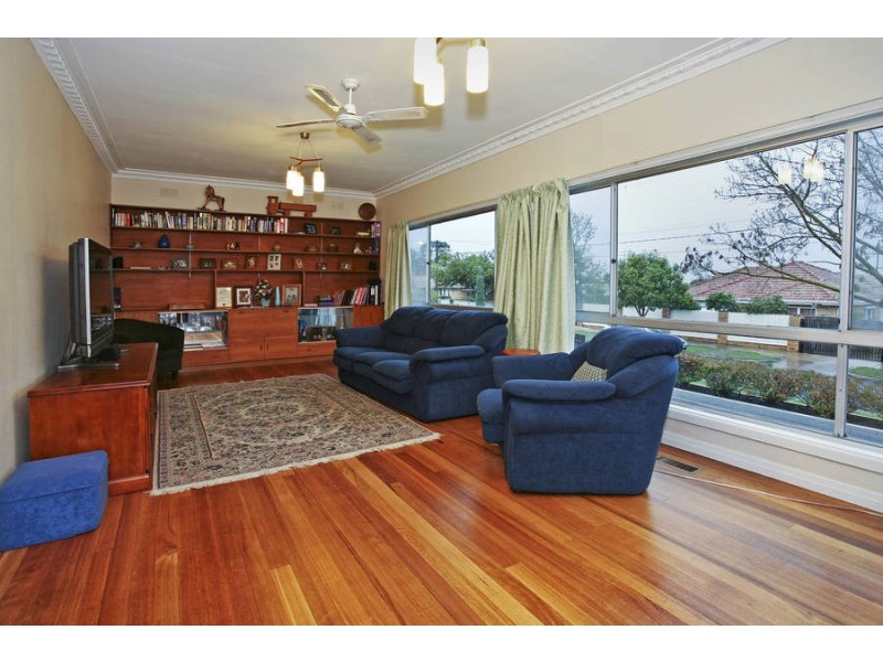 24 Grant Street, Newtown VIC 3220