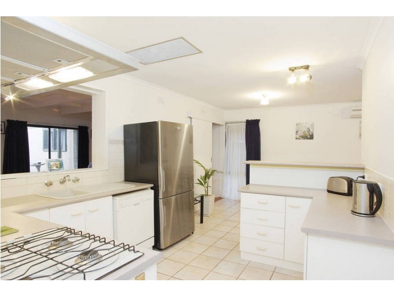 6 Mark Street, Lara VIC 3212