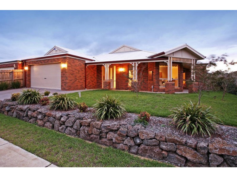 30 Carbine Drive, St Albans Park VIC 3219