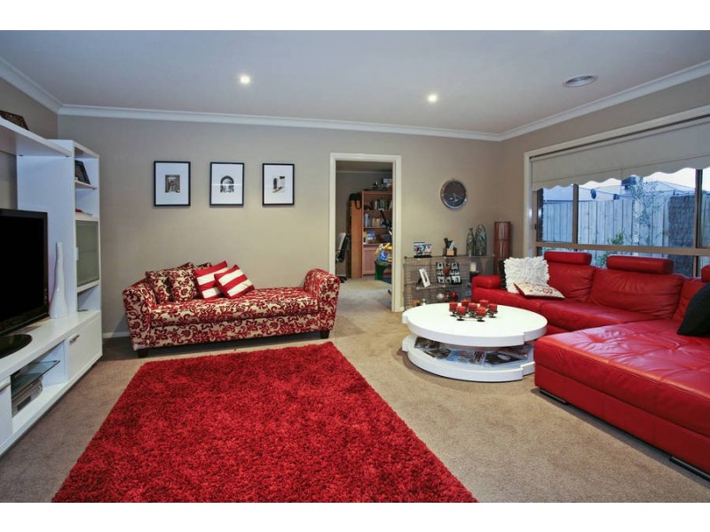 30 Carbine Drive, St Albans Park VIC 3219