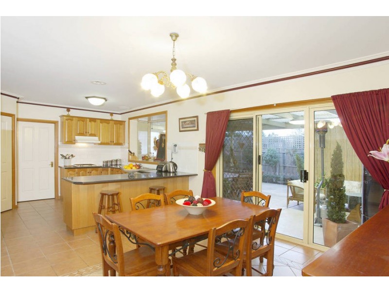 11 O’Dwyer Court, Lovely Banks VIC 3221