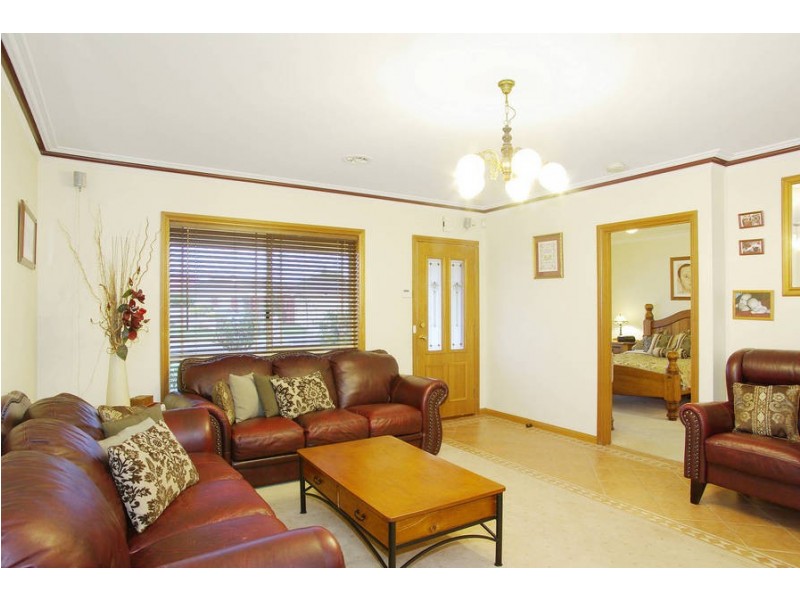11 O’Dwyer Court, Lovely Banks VIC 3221