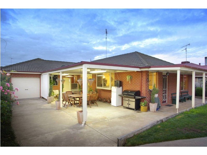11 O’Dwyer Court, Lovely Banks VIC 3221