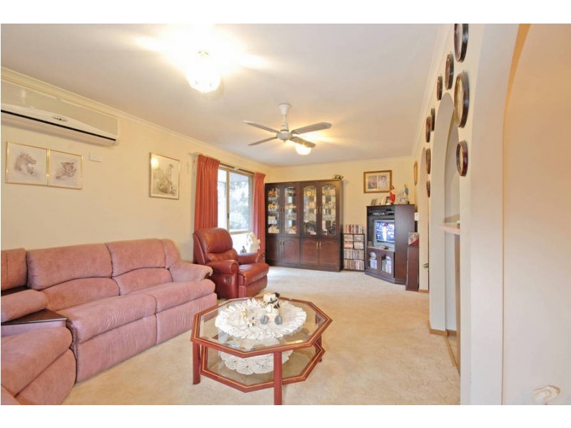 27 Native Hut Drive, Teesdale VIC 3328