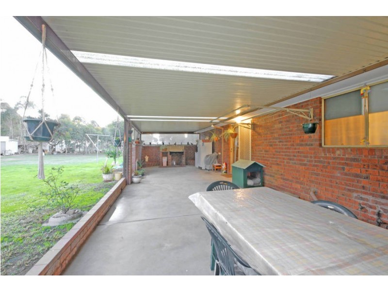 27 Native Hut Drive, Teesdale VIC 3328
