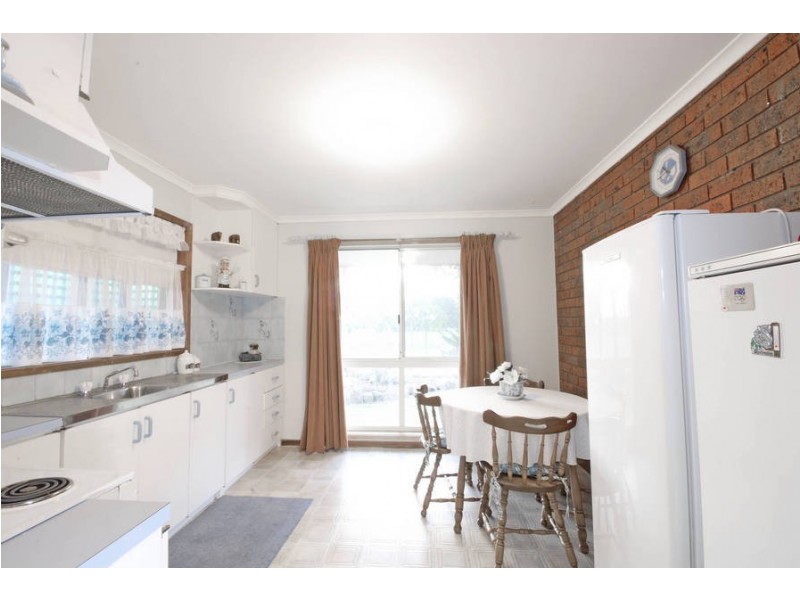 27 Native Hut Drive, Teesdale VIC 3328