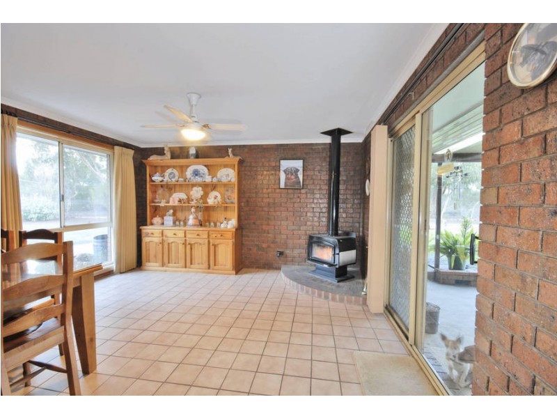 27 Native Hut Drive, Teesdale VIC 3328