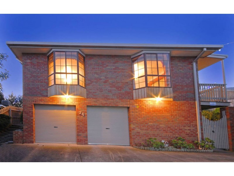 24 Tettenhall Ridge, Belmont VIC 3216