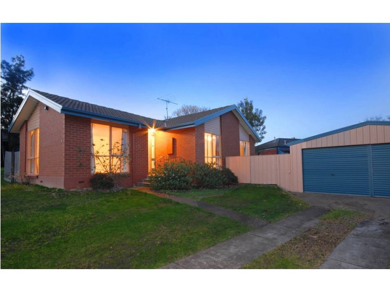 6 Apaloosa Court, Belmont VIC 3216