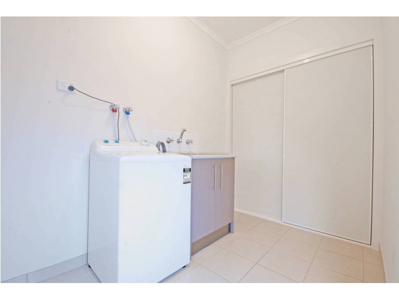 2/8 Elsie Street, Bell Park VIC 3215