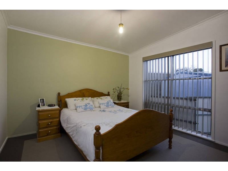 4 Protea Court, Newcomb VIC 3219