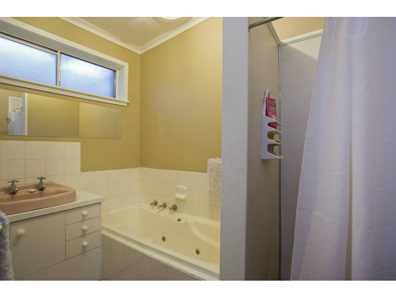 4 Protea Court, Newcomb VIC 3219