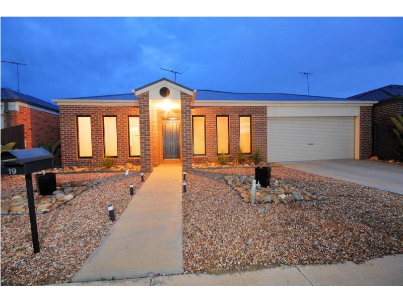 19 Alan Street, Grovedale VIC 3216