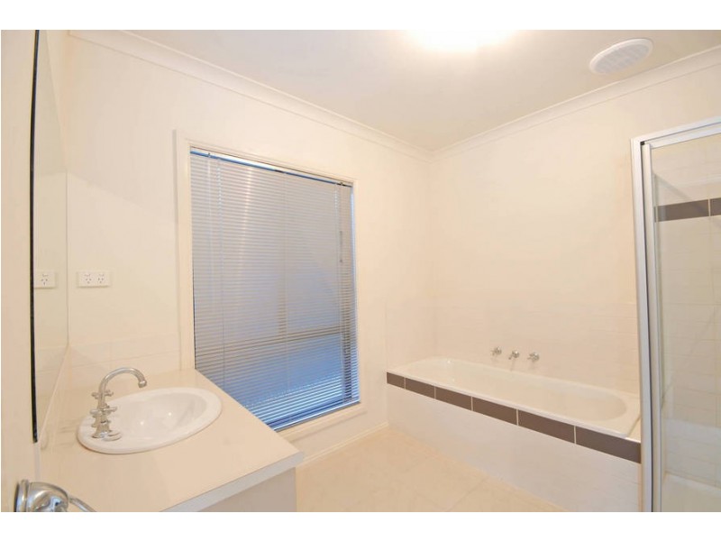 19 Alan Street, Grovedale VIC 3216