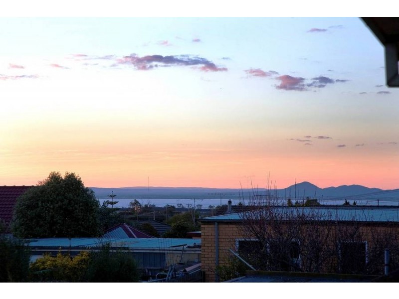 12 Glengarwyn Road, Leopold VIC 3224