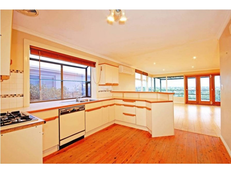 123 North Valley Rd, Highton VIC 3216