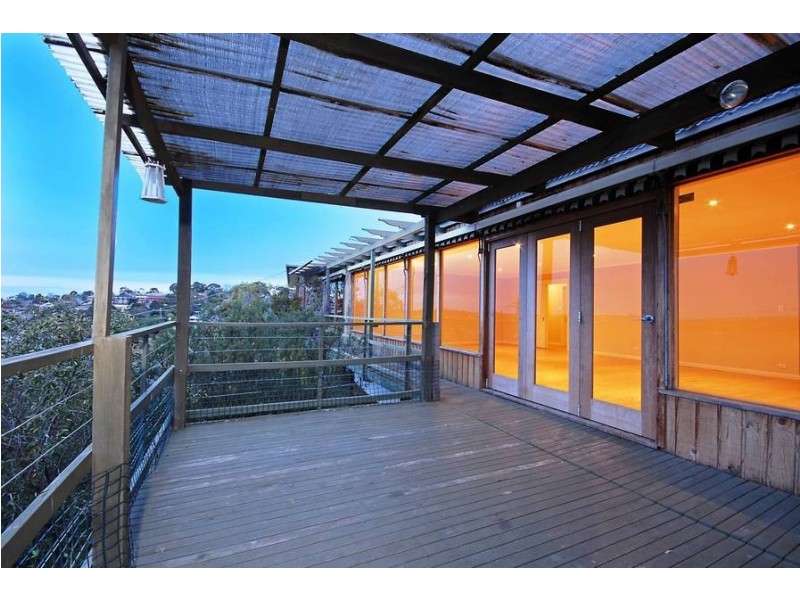 123 North Valley Rd, Highton VIC 3216