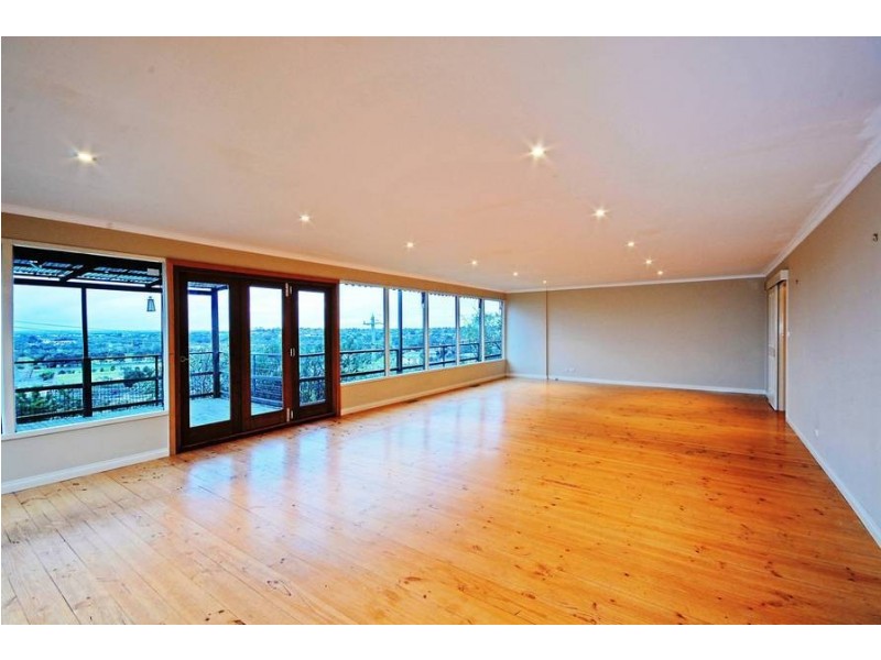 123 North Valley Rd, Highton VIC 3216