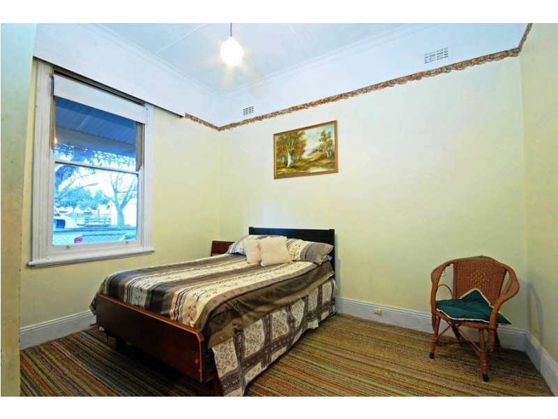 15 Fairview Avenue, Newtown VIC 3220