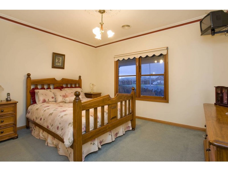 11 Keith Place, Hamlyn Heights VIC 3215