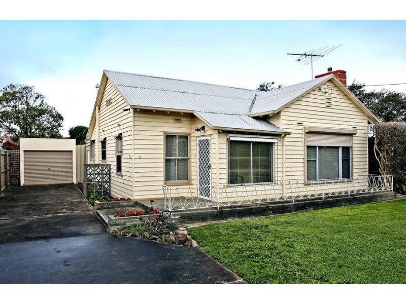 11 Lomond Terrace, East Geelong VIC 3219