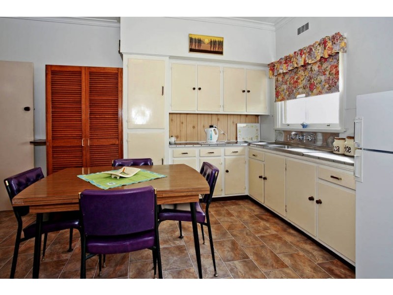 11 Lomond Terrace, East Geelong VIC 3219