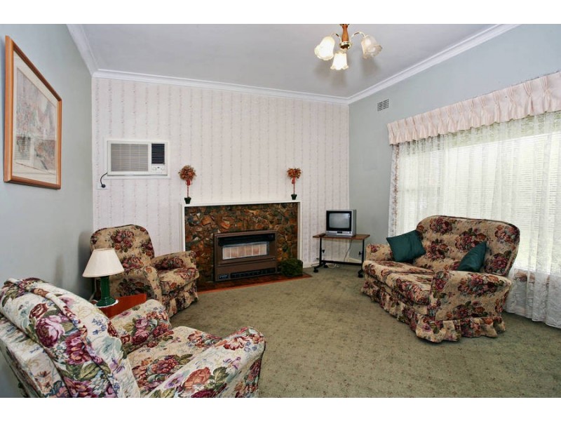 11 Lomond Terrace, East Geelong VIC 3219