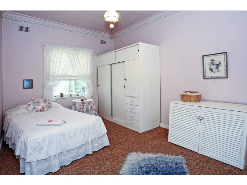 11 Lomond Terrace, East Geelong VIC 3219