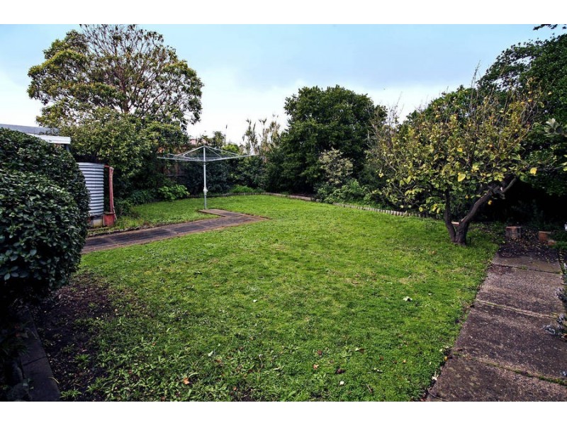 11 Lomond Terrace, East Geelong VIC 3219