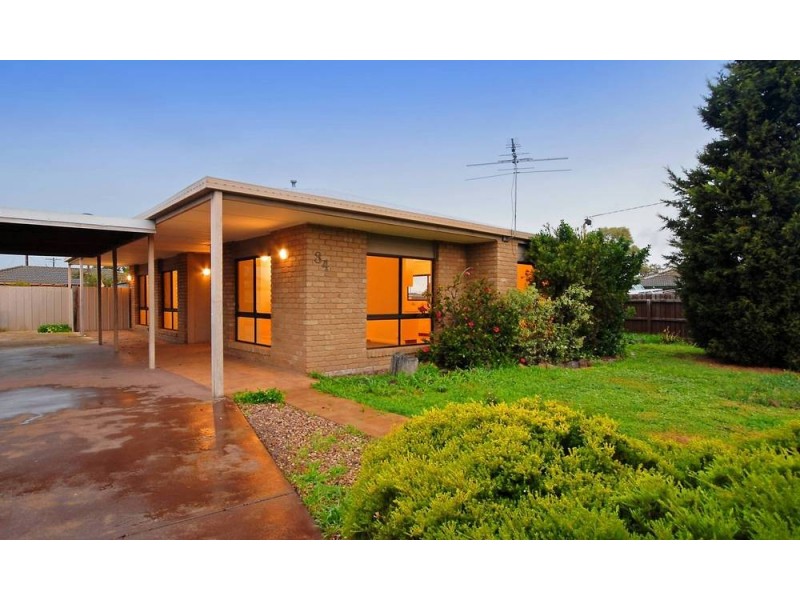 34 Orbit Drive, Whittington VIC 3219