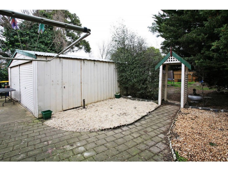 3 Schmitt Court, Whittington VIC 3219