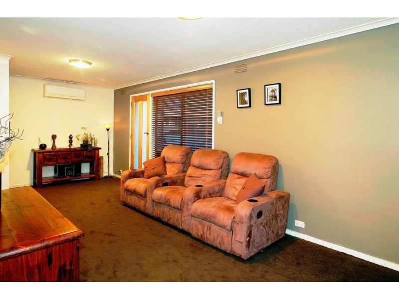 3/2 Everett Close, Herne Hill VIC 3218