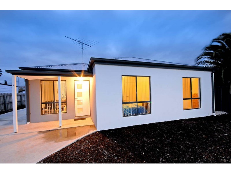 1/23 Darebin St, Norlane VIC 3214