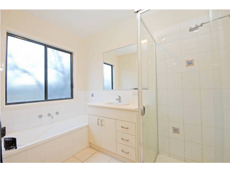 2/23 Darebin St, Norlane VIC 3214