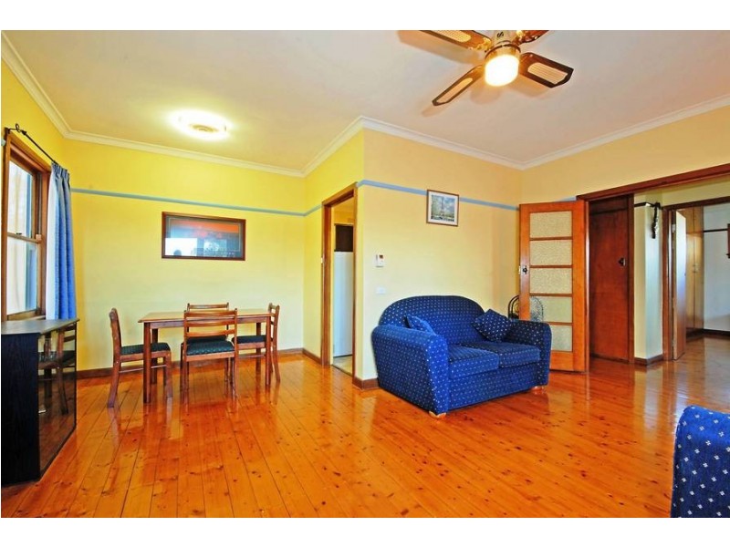 11 Bellarine Hwy, Newcomb VIC 3219