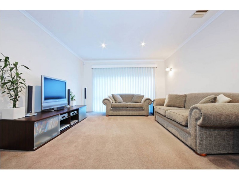 8 Mackie Close, Hamlyn Heights VIC 3215