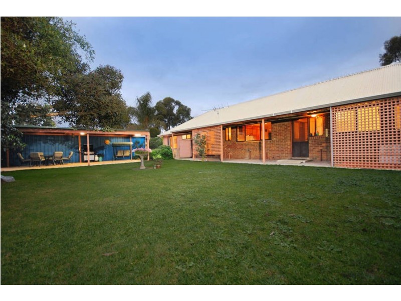 25 Chipperfield Drive, Moolap VIC 3221