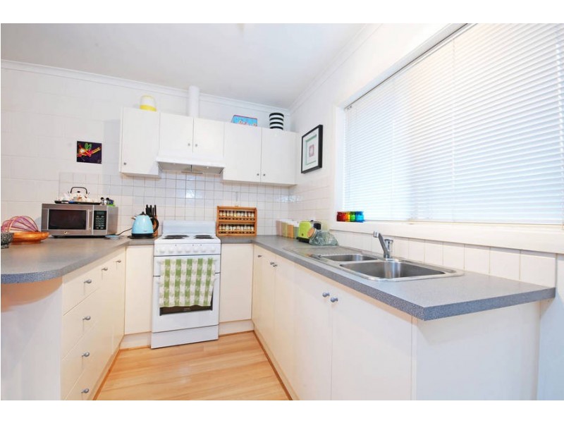 4/16 Stafford Street, Herne Hill VIC 3218