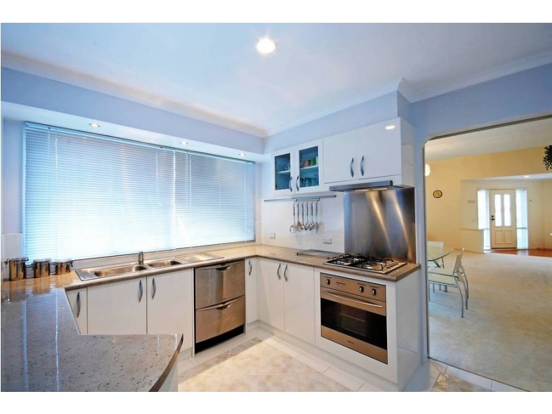 12 Dorr Crt, Belmont VIC 3216