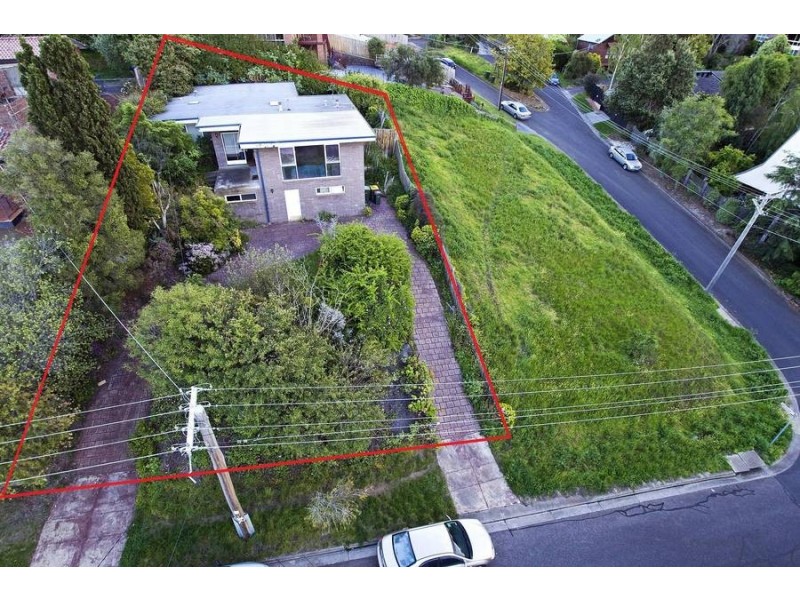 90 Reigate Road, Highton VIC 3216