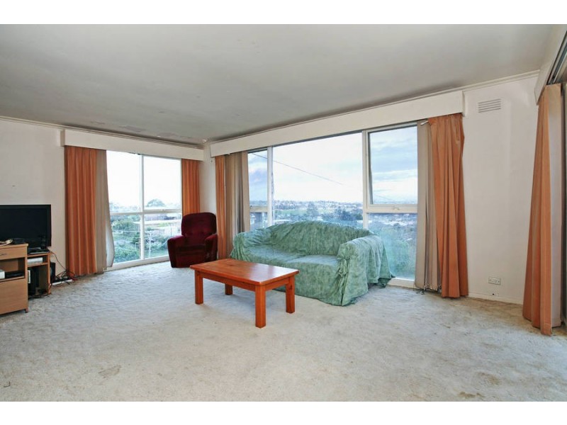 90 Reigate Road, Highton VIC 3216