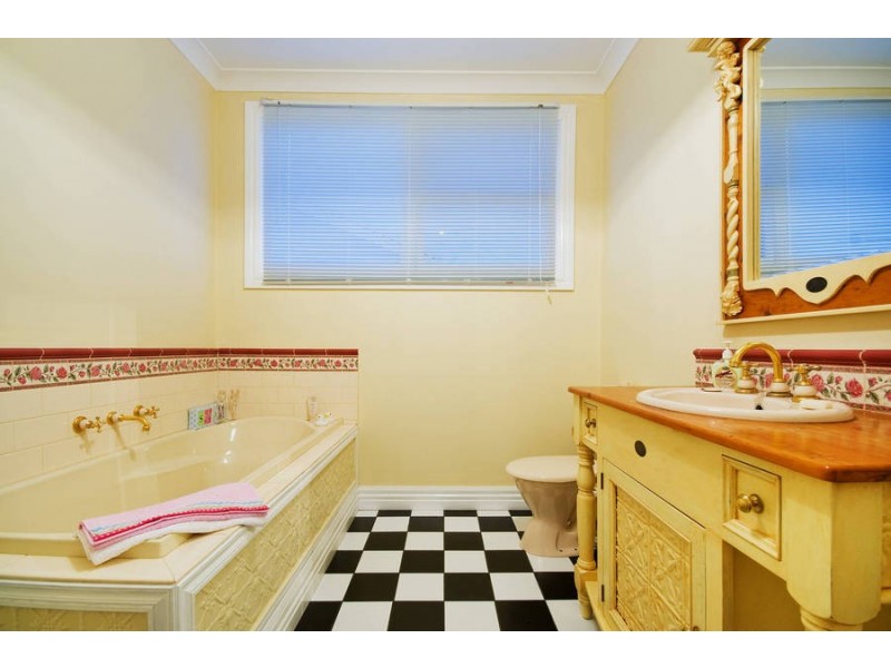 39 Boundary Road, East Geelong VIC 3219