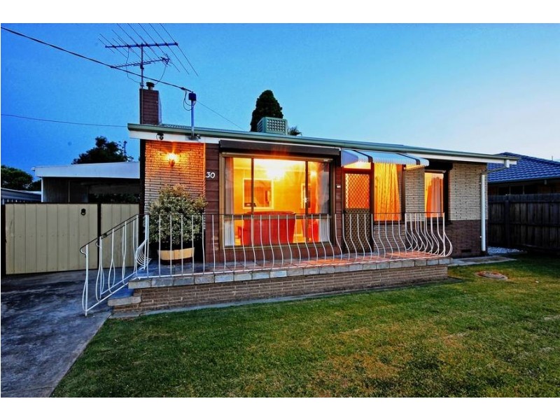 30 Eagle Parade, Norlane VIC 3214