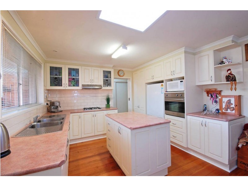 3 Amaroo Crt, Bell Park VIC 3215
