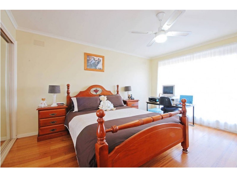3 Amaroo Crt, Bell Park VIC 3215