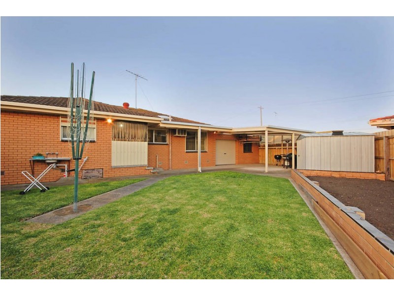 3 Amaroo Crt, Bell Park VIC 3215