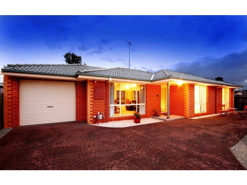 2/32 Winter Street, Belmont VIC 3216