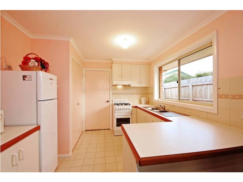2/32 Winter Street, Belmont VIC 3216