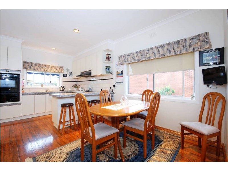 104 Ballarat Road, Hamlyn Heights VIC 3215